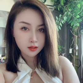 大胸妹子