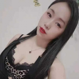 丰满大奶骚批会配合