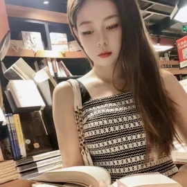 体验颜值大胸小艾