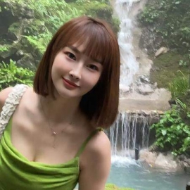 兼职美女小妮