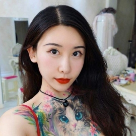 猫纹身高冷范御姐