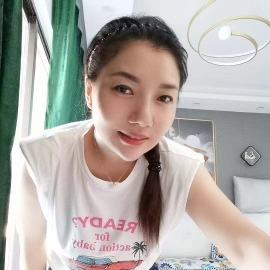 服务系大奶风骚姐姐
