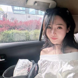 妖艳口爆御姐